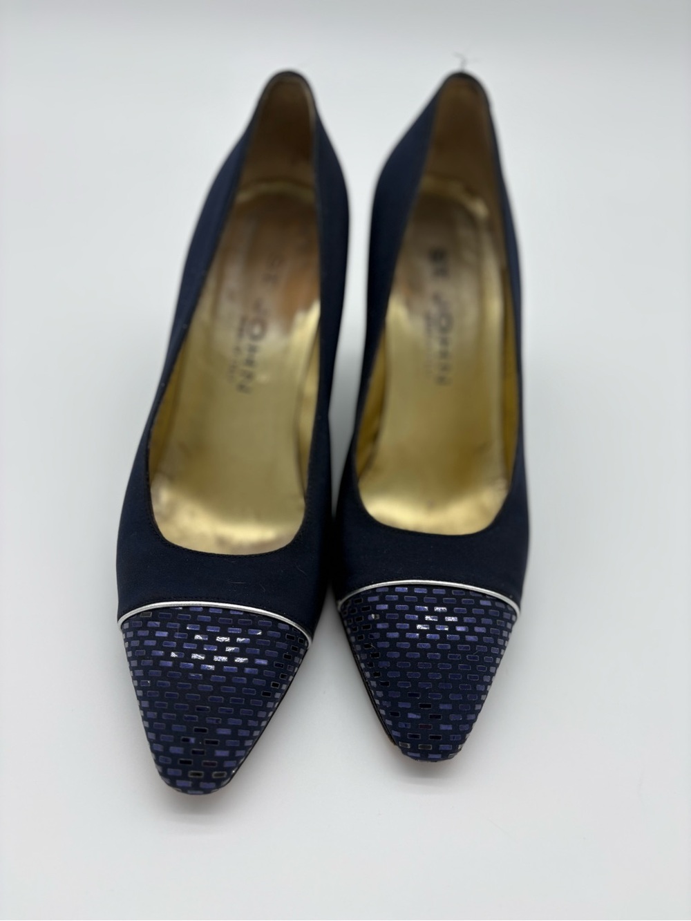 Elegant St John  Navy Pointed-Toe Women's Pumps with Textured Cap Made in Italy